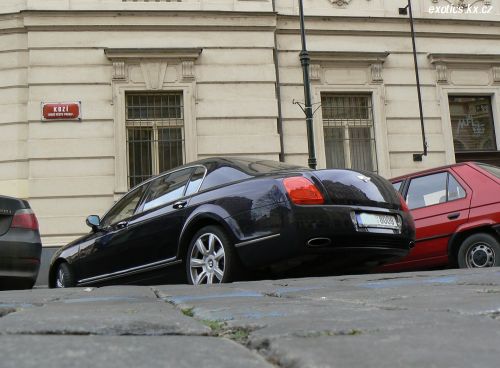 Bentley Continental Flying Spur 2.jpg